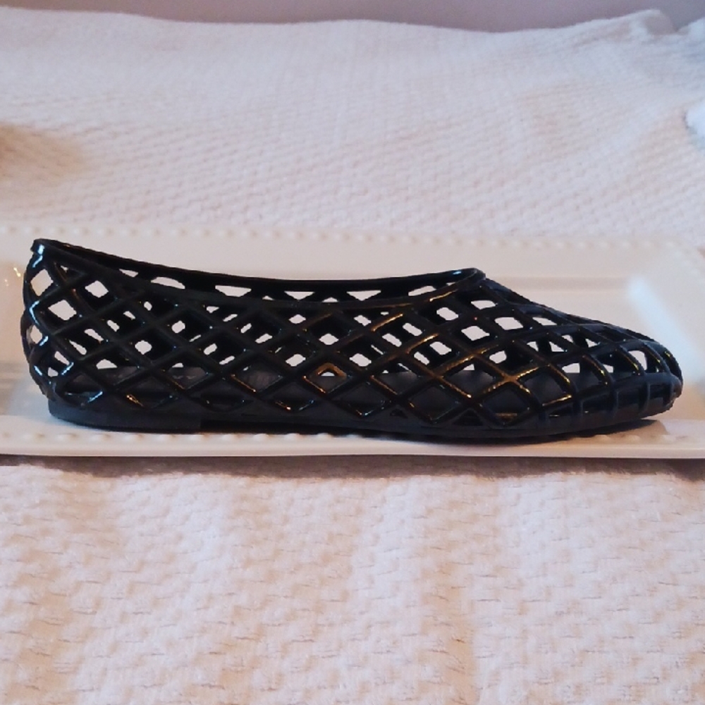 Gorgeous! Old Navy Black Diamond Design Jelly Flats with Glossy Finish 9 🏝 - Picture 9 of 11